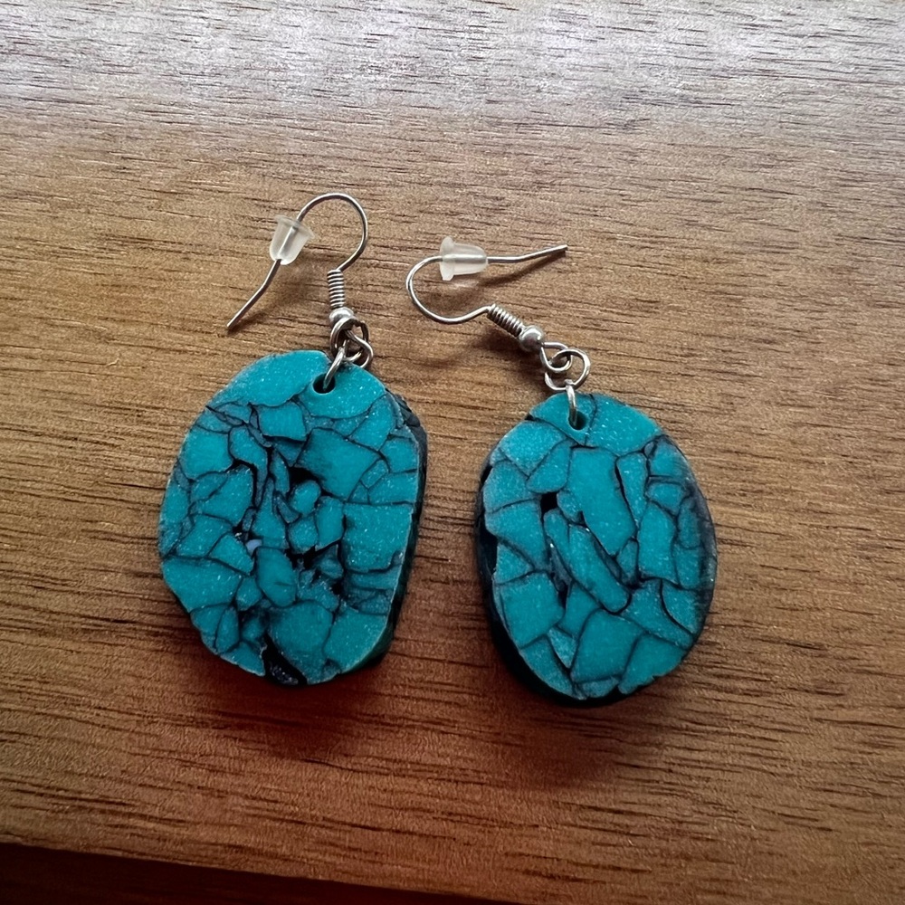 dangle earrings